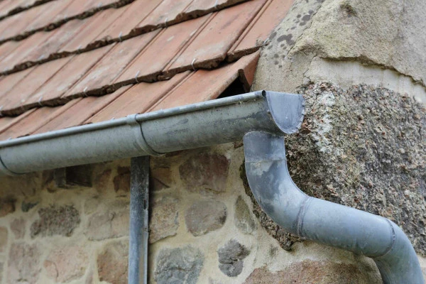 Gouttière à Malaucène